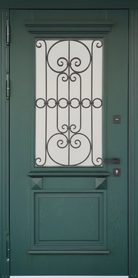 Входная уличная термодверь с ковкой, стеклопакетом и отделкой зелеными плитами МДФ с багетом Входная уличная термодверь с ковкой, стеклопакетом и отделкой зелеными плитами МДФ с багетом