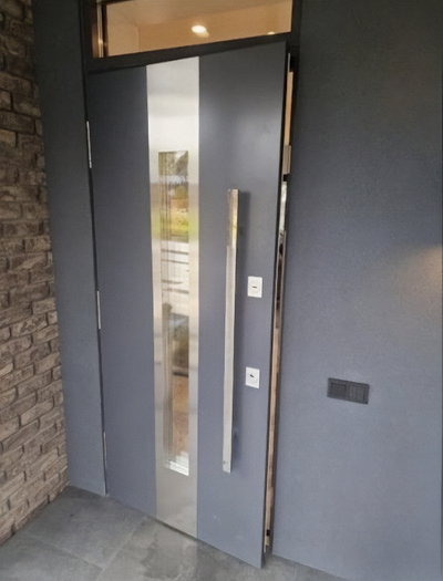 С хромированными деталями С хромированными деталями