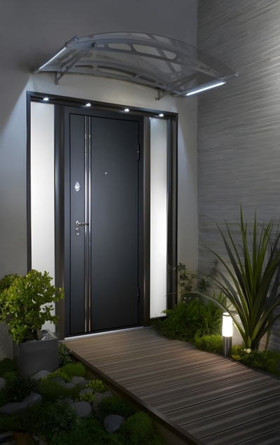 С вертикальными молдингами С вертикальными молдингами